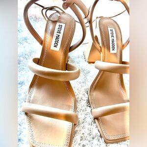 Steve Madden Punctual Tan Leather Sandals
